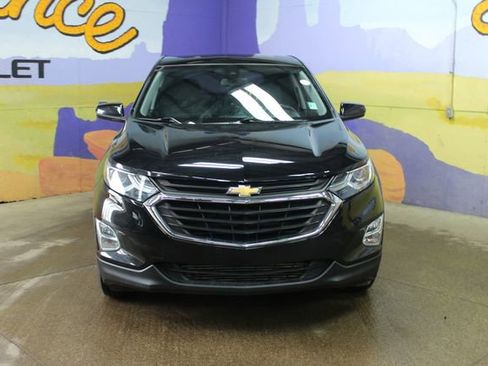 Used 2020 Chevrolet Equinox LT w/ Driver Convenience Package image 3