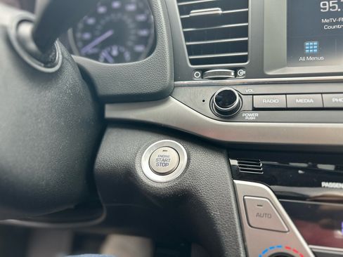 Used 2018 Hyundai Elantra Value Edition w/ Cargo Package image 21