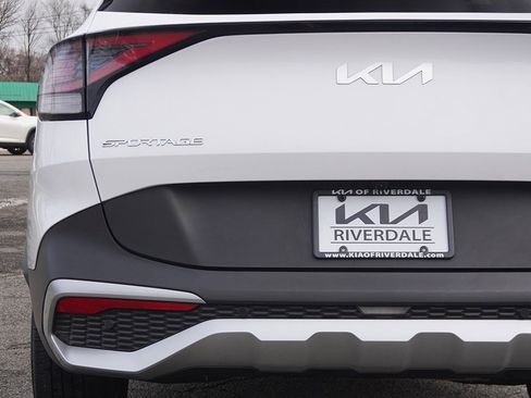 Used 2023 Kia Sportage EX image 16