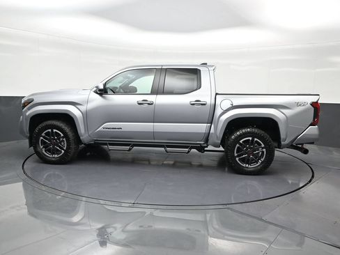 Used 2026 Toyota Tacoma TRD Sport RWD image 2