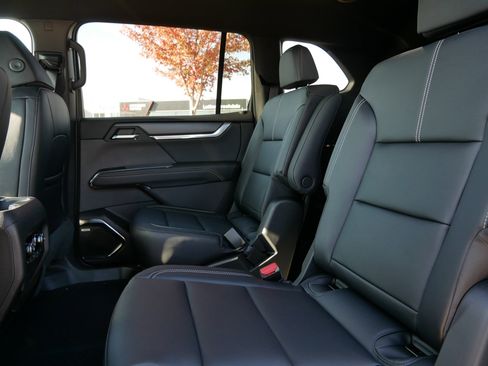 New 2026 GMC Acadia Elevation w/ Elevation Premium Package AWD/4WD image 5