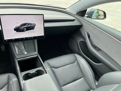 Used 2025 Tesla Model 3 Long Range image 11
