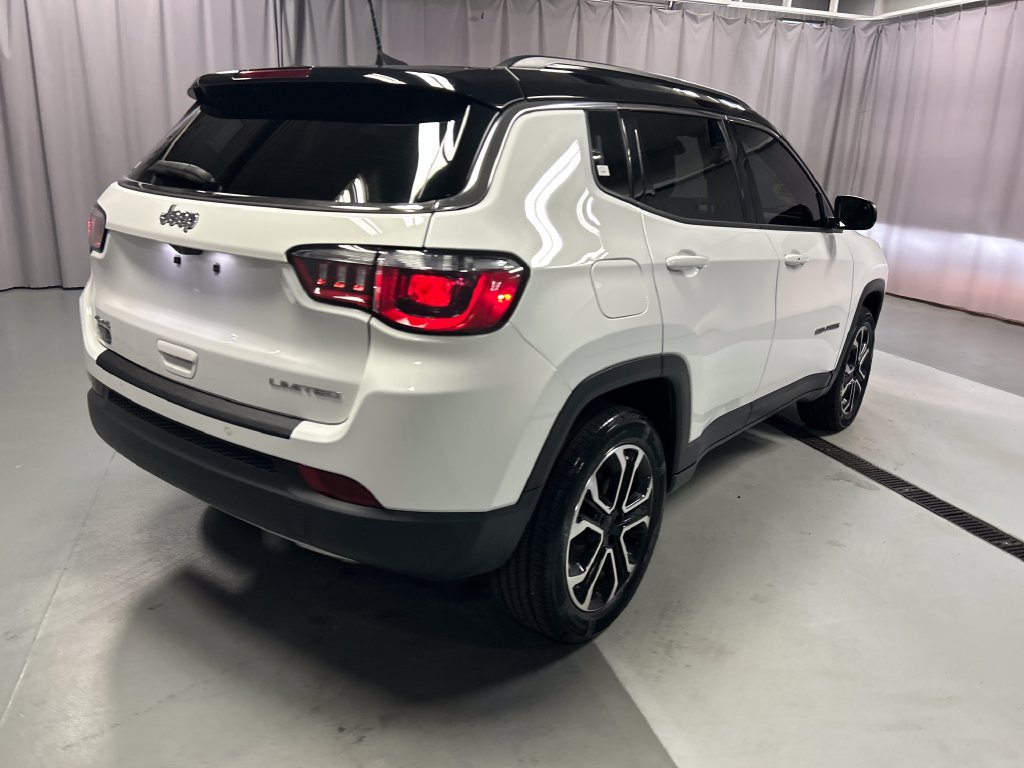 Used 2023 Jeep Compass Limited AWD/4WD image 7