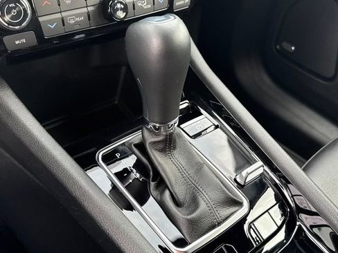 Used 2022 Jeep Compass Altitude w/ Sun and Sound Group image 13