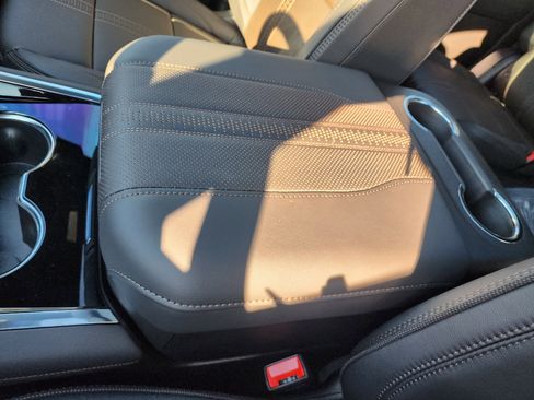 New 2026 Chevrolet Suburban High Country image 37