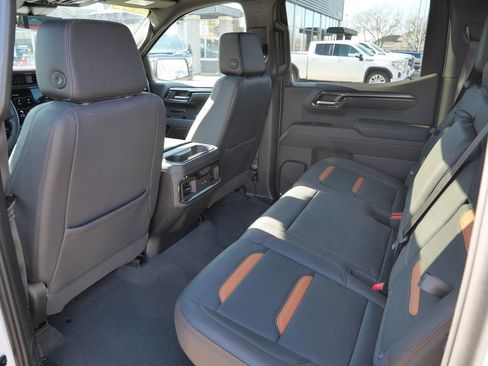 Used 2023 GMC Sierra 1500 AT4 w/ AT4 Premium Package image 26