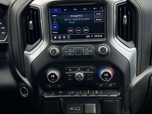 Certified 2022 Chevrolet Silverado 1500 RST AWD/4WD image 17