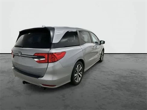 Certified 2023 Honda Odyssey Touring image 3