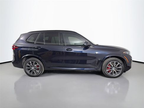 New 2026 BMW X5 xDrive40i w/ M Sport Package AWD/4WD image 5