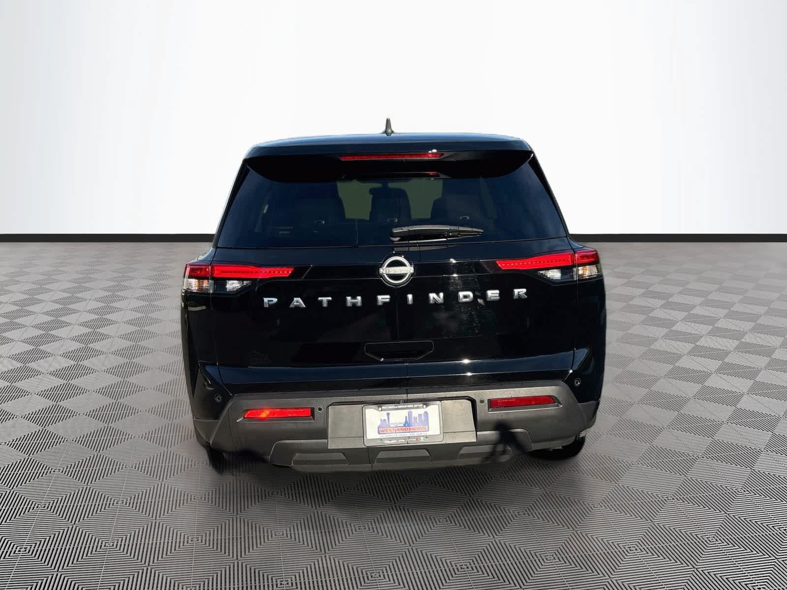 Used 2023 Nissan Pathfinder S FWD image 6