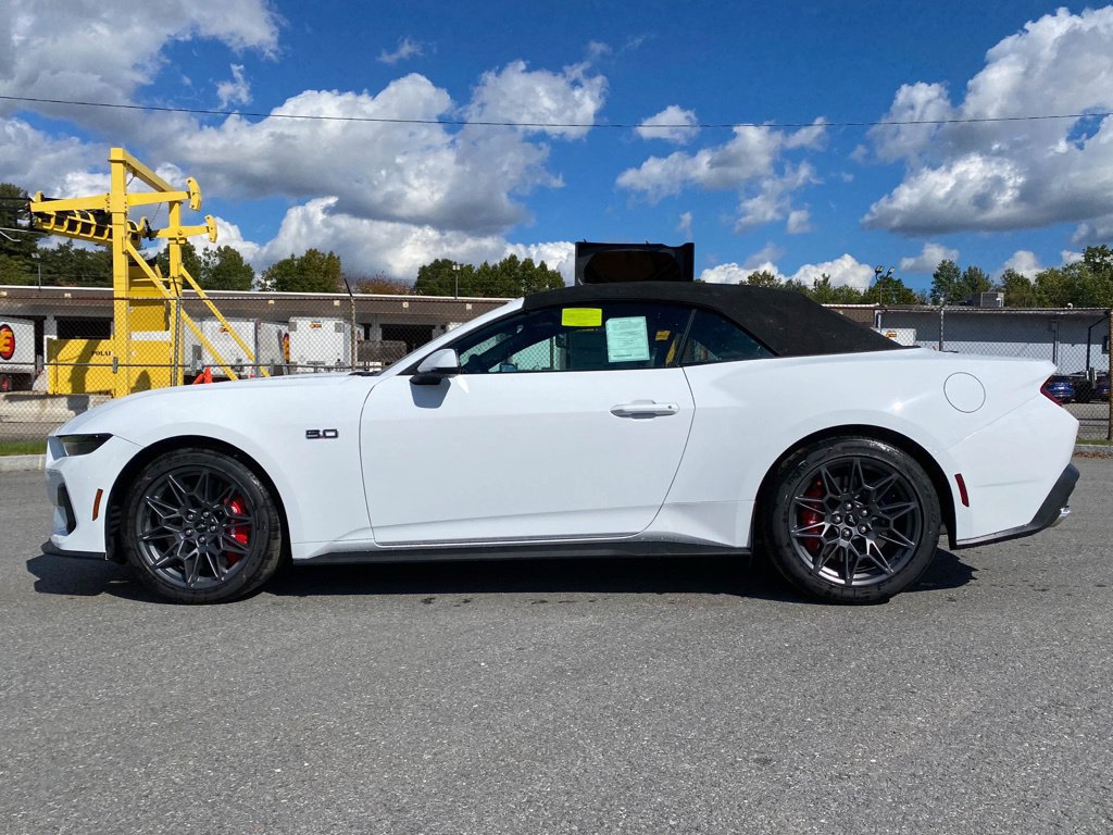 New 2026 Ford Mustang GT Premium w/ GT Performance Package RWD image 2