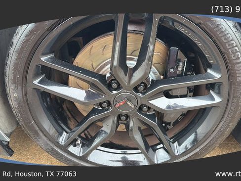 Used 2016 Chevrolet Corvette Stingray Coupe w/ 3LT Preferred Equipment Group RWD image 17