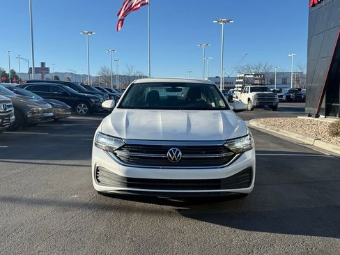 Used 2023 Volkswagen Jetta S image 2