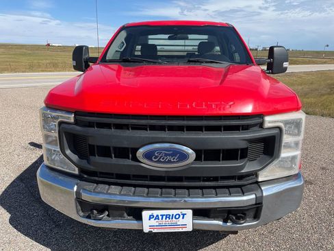 Used 2020 Ford F250 XL w/ Power Equipment Group image 9