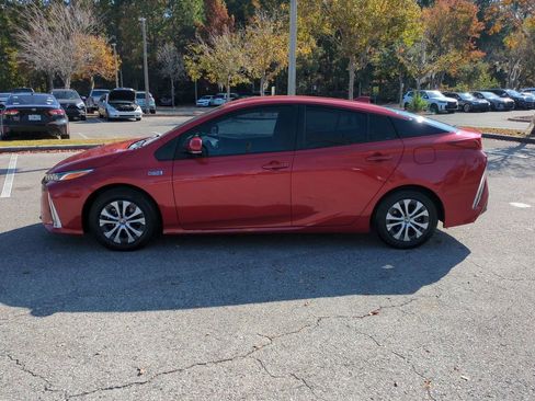 Certified 2022 Toyota Prius Prime LE image 8