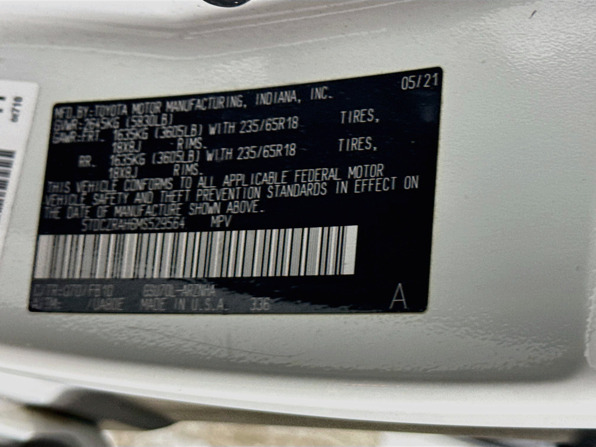 Used 2021 Toyota Highlander L FWD image 38