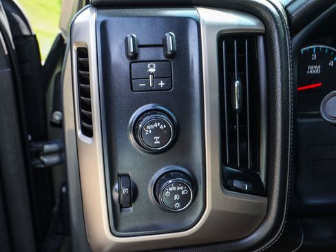 Used 2018 GMC Sierra 1500 Denali w/ Denali Ultimate Package AWD/4WD image 14