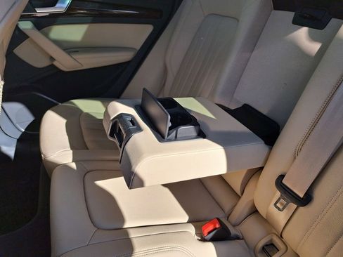 Used 2020 Audi Q5 2.0T Premium Plus w/ Premium Plus Package image 29