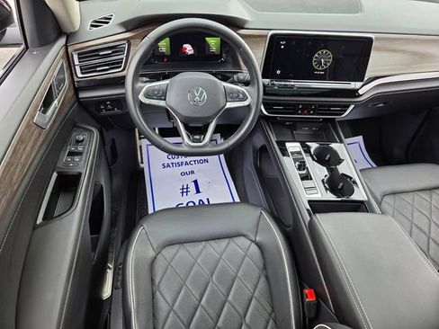 Certified 2024 Volkswagen Atlas SEL Premium R-Line AWD/4WD image 8
