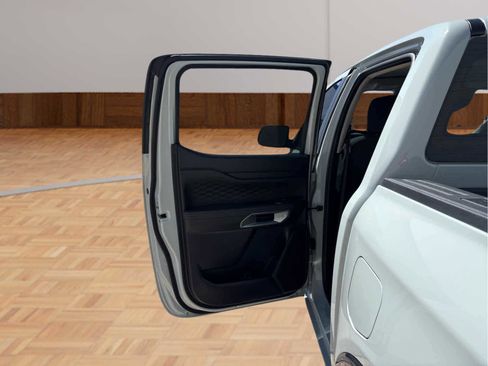 Used 2024 Ford Ranger XLT w/ Trailer Tow Package RWD image 11