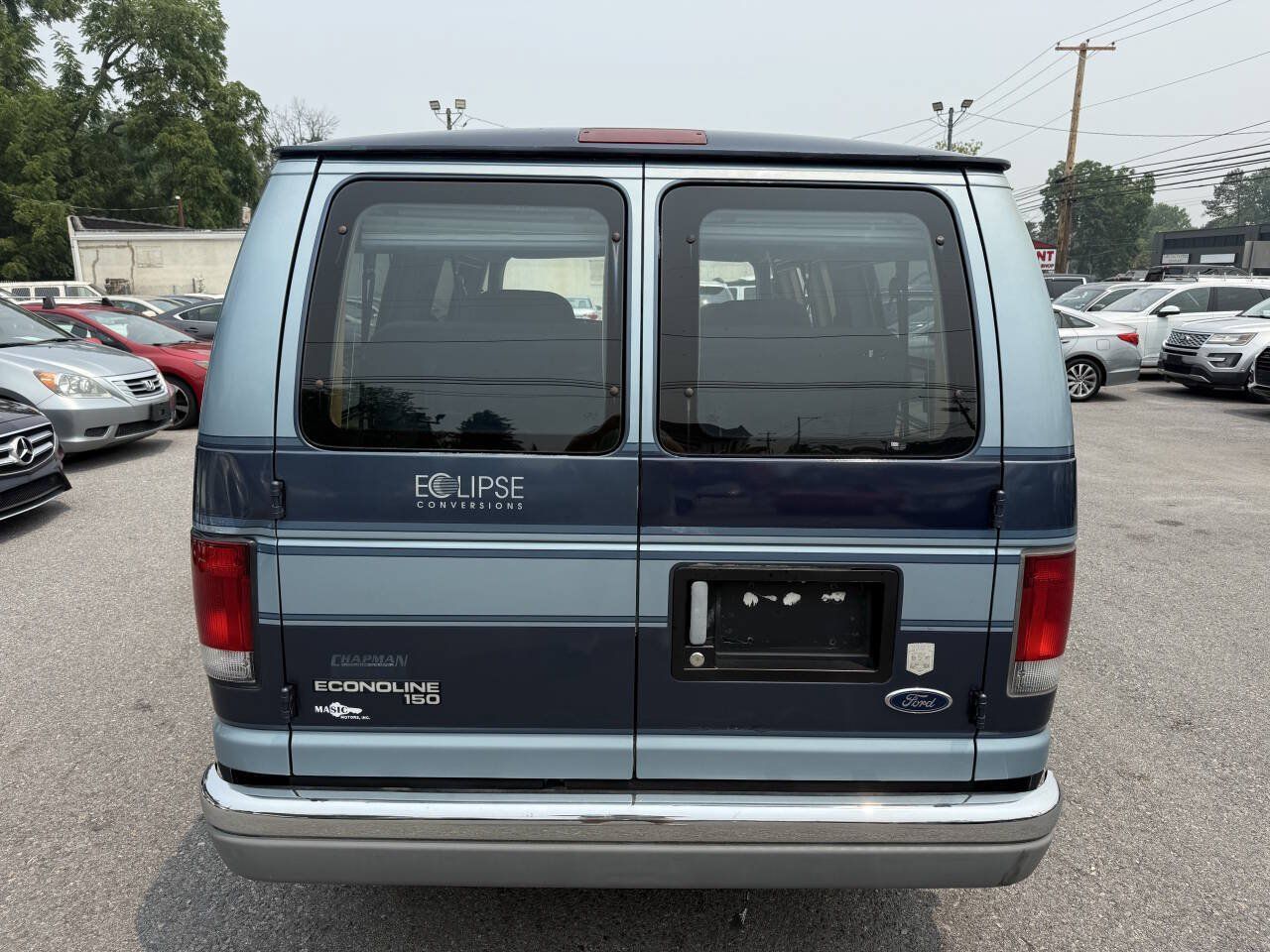Used 1998 Ford E-150 and Econoline 150 RWD image 4