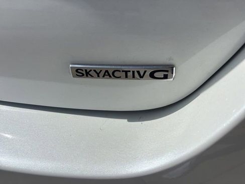 Used 2022 MAZDA MAZDA3 s image 7