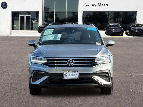 Used 2023 Volkswagen Tiguan SE FWD image 9
