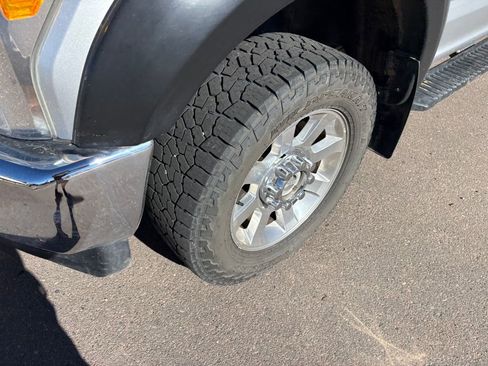 Used 2017 Ford F250 XLT w/ FX4 Off-Road Package image 9