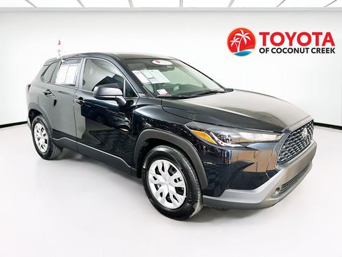 Certified 2025 Toyota Corolla Cross L image 1