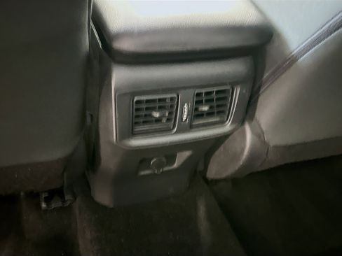 Used 2025 Toyota RAV4 LE image 28