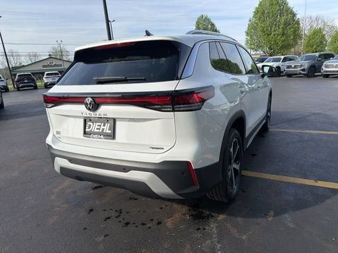 New 2026 Volkswagen Tiguan SE AWD/4WD image 6