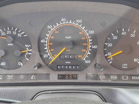 Used 1993 Mercedes-Benz 300 SL image 15