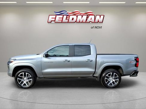 Used 2023 Chevrolet Colorado Z71 w/ Z71 Convenience Package 2 AWD/4WD image 2