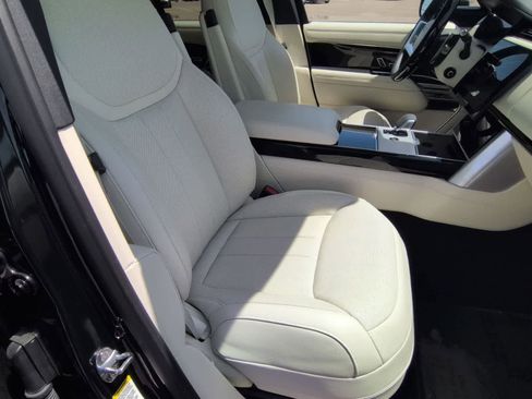 Used 2025 Land Rover Range Rover SE AWD/4WD image 22
