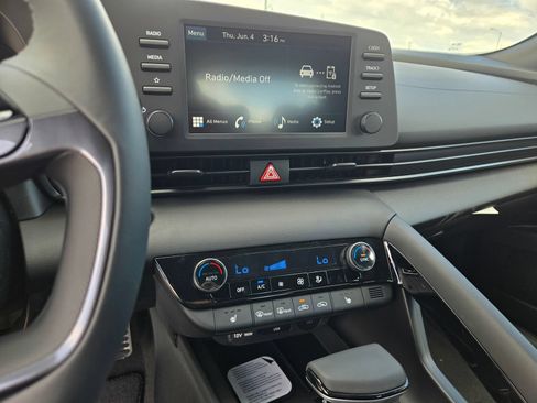 New 2026 Hyundai Elantra SEL Sport Premium FWD image 11