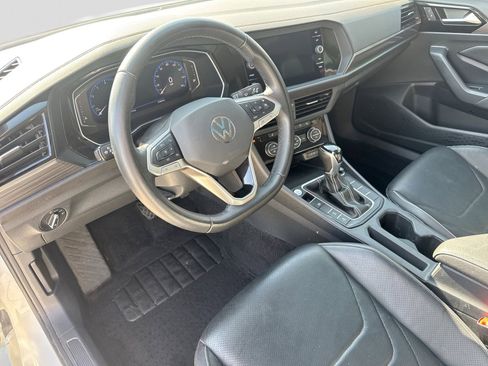 Used 2024 Volkswagen Jetta SEL FWD image 2