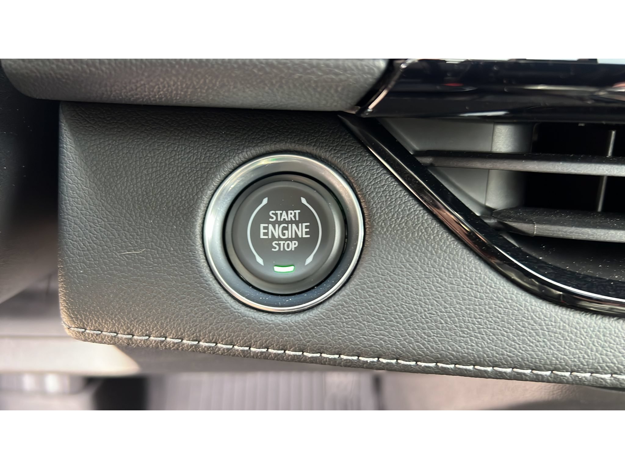 Certified 2026 Buick Enclave Avenir w/ Super Cruise Package AWD/4WD image 21