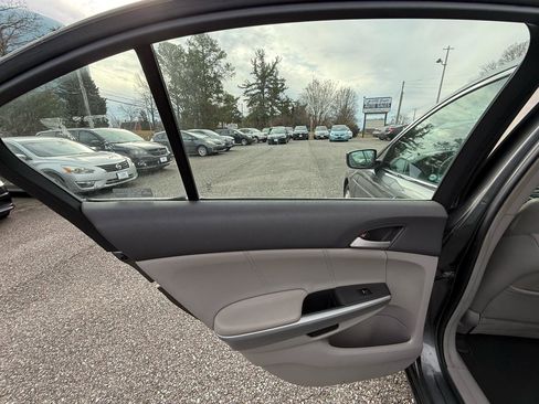 Used 2009 Honda Accord EX-L image 14