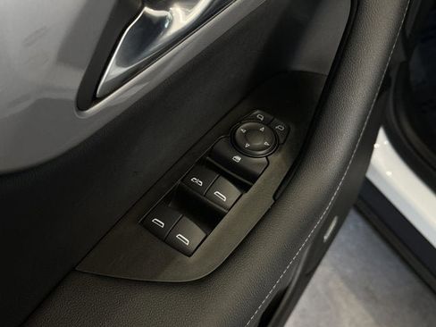 Used 2022 Chevrolet Blazer LT w/ Sound & Technology Package image 10