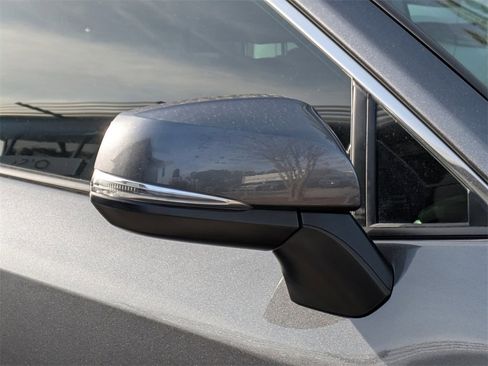 Used 2021 Toyota RAV4 XLE Premium image 12