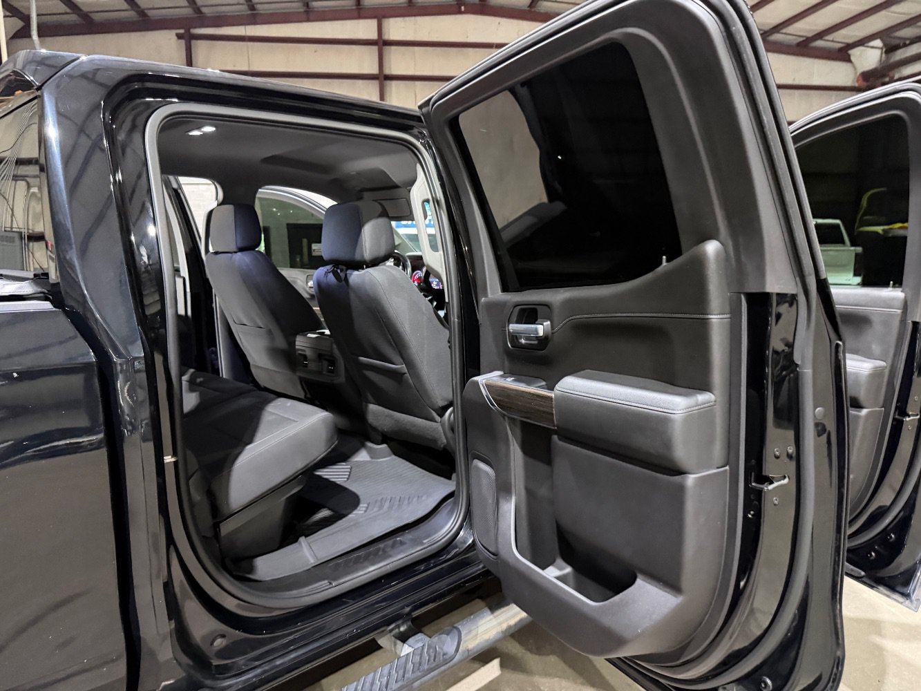 Used 2020 Chevrolet Silverado 1500 LT Trail Boss AWD/4WD image 21
