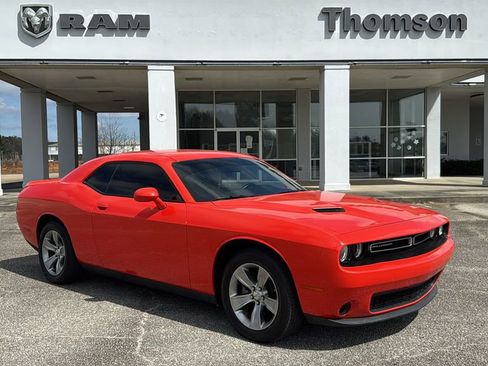 Used 2021 Dodge Challenger SXT image 22
