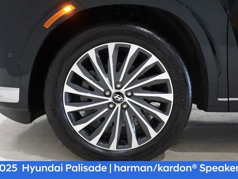 Used 2025 Hyundai Palisade Calligraphy image 6