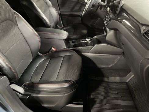 Used 2023 Ford Escape ST-Line w/ Tech Pack #1 image 13