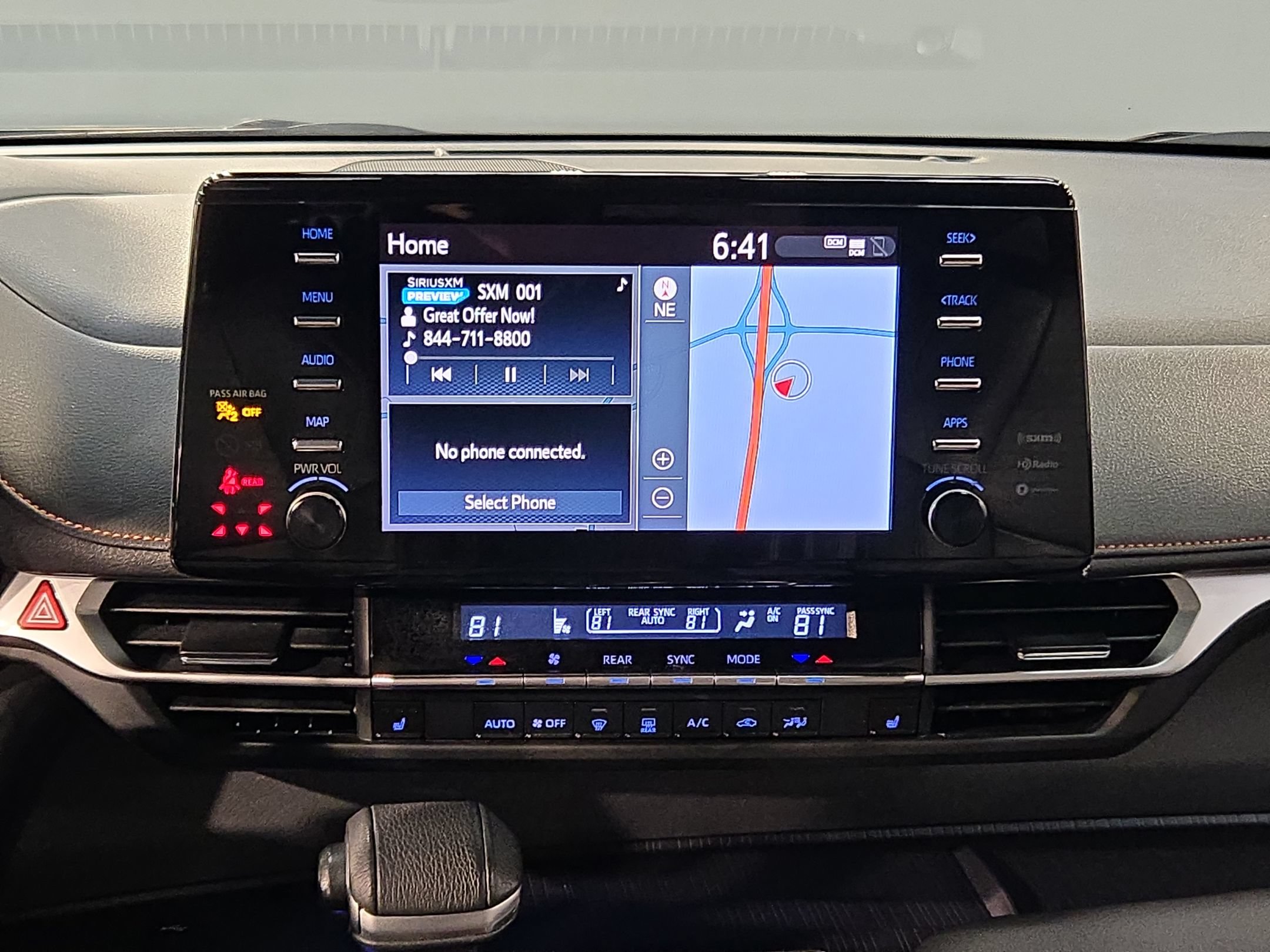 Used 2021 Toyota Sienna XSE FWD image 16