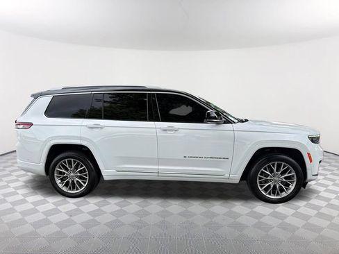 Used 2022 Jeep Grand Cherokee L Summit w/ Luxury Tech Group V RWD image 4