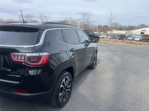Used 2024 Jeep Compass Limited image 5