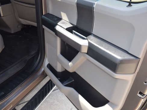 Used 2020 Ford F150 XLT w/ Equipment Group 302A Luxury AWD/4WD image 13