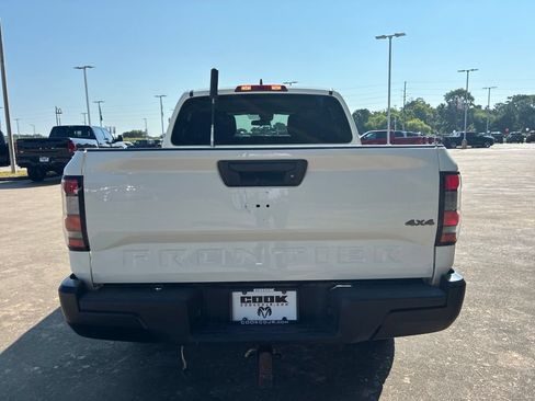 Used 2022 Nissan Frontier S AWD/4WD image 4