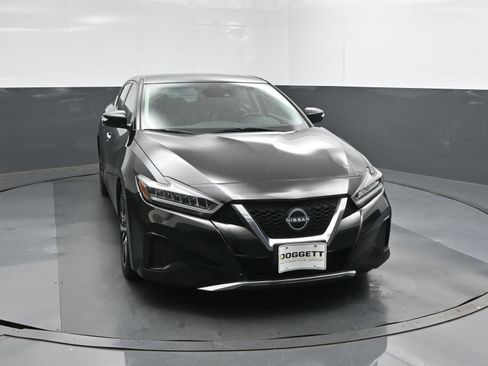 Used 2023 Nissan Maxima SV w/ Floor Mat Group FWD image 17